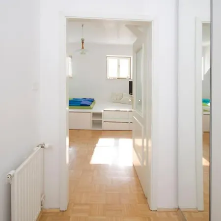 The Cute, Sunny Apartment In The Center +P Ljubljana Exterior photo
