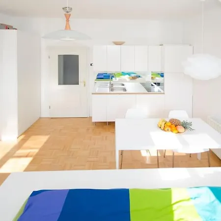 The Cute, Sunny Apartment In The Center +P Ljubljana Exterior photo
